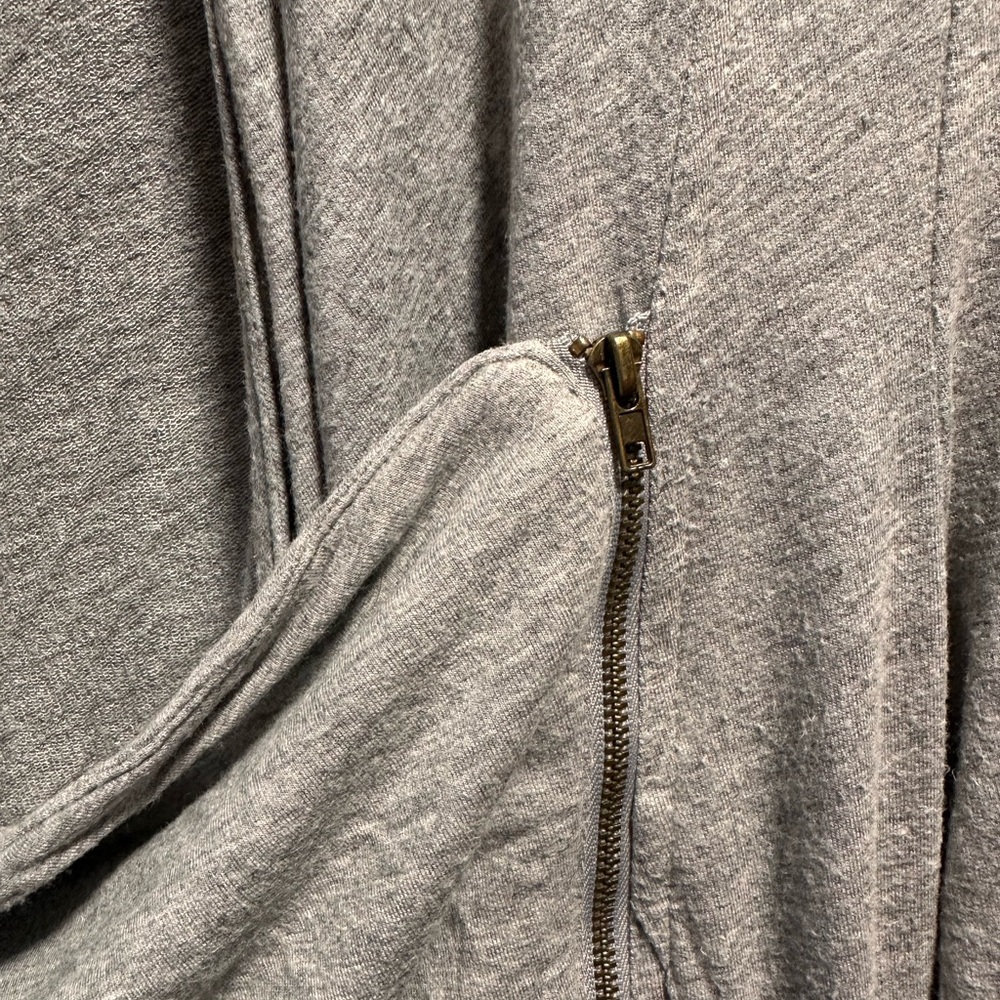 Market and Spruce Assymetrical Zip Cardigan - Picture 5 of 6